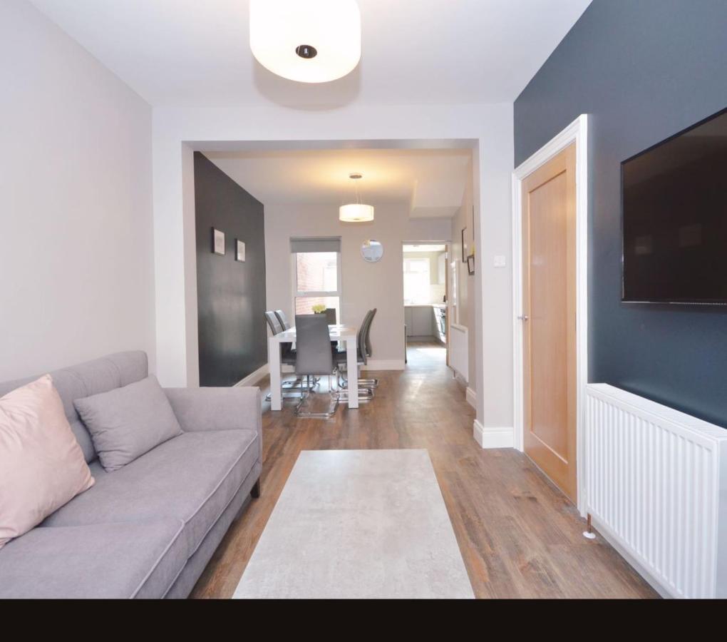 Queens Quarter Townhouse 1 Belfast Exterior foto